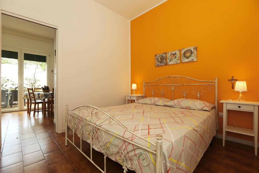 A Casa di Teresa Apartment Punta Prosciutto Bagian luar foto